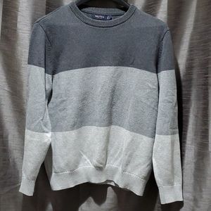 Mens large sized Nautica sweater